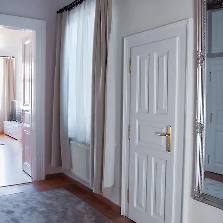 Stylish In The Heart Of The Old Town Apartment Prague