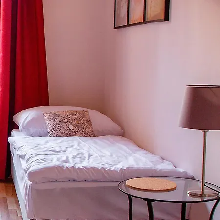 Spacious Old Town Apartment